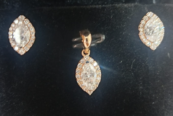 Pendant Set PE17 View 1